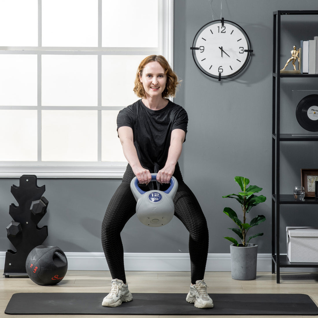 Kettlebell 12kg in PU e Sabbia con Base Piatta e Impugnatura per Stacchi, Squat e Sollevamenti, 24x17x28 cm, Blu