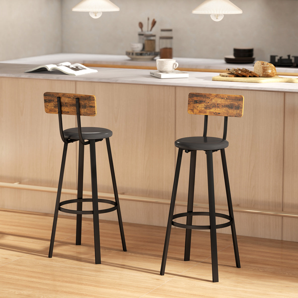 Set 2 Sgabelli da Bar Stile Industriale con Schienale, Seduta in Finta Pelle e Poggiapiedi, Marrone Rustico