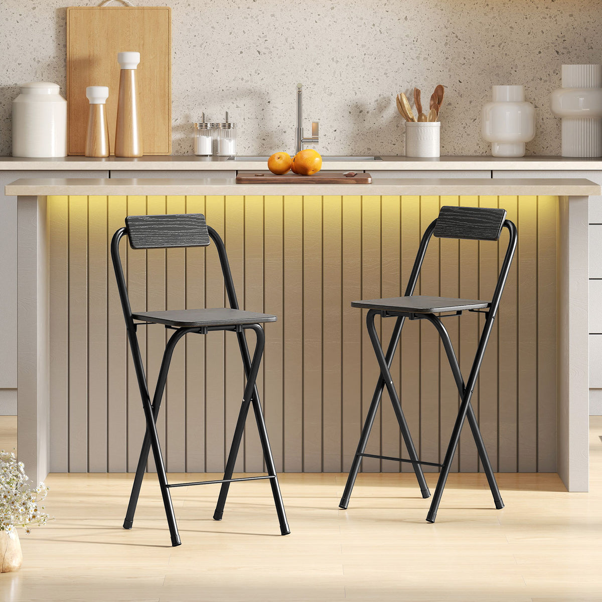 Set 2 Sgabelli da Bar Pieghevoli con Poggiapiedi, in Legno e Acciaio, 37x45x87 cm, Nero